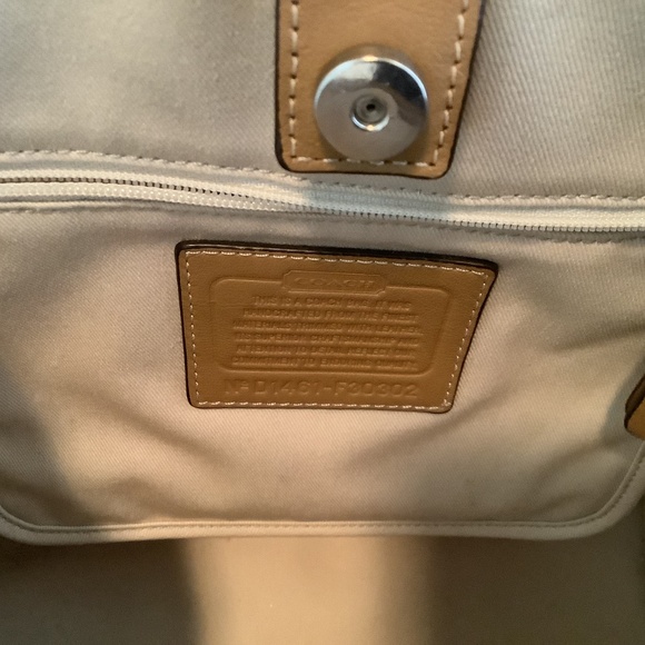 Unique Coach Handbag - Picture 5 of 7